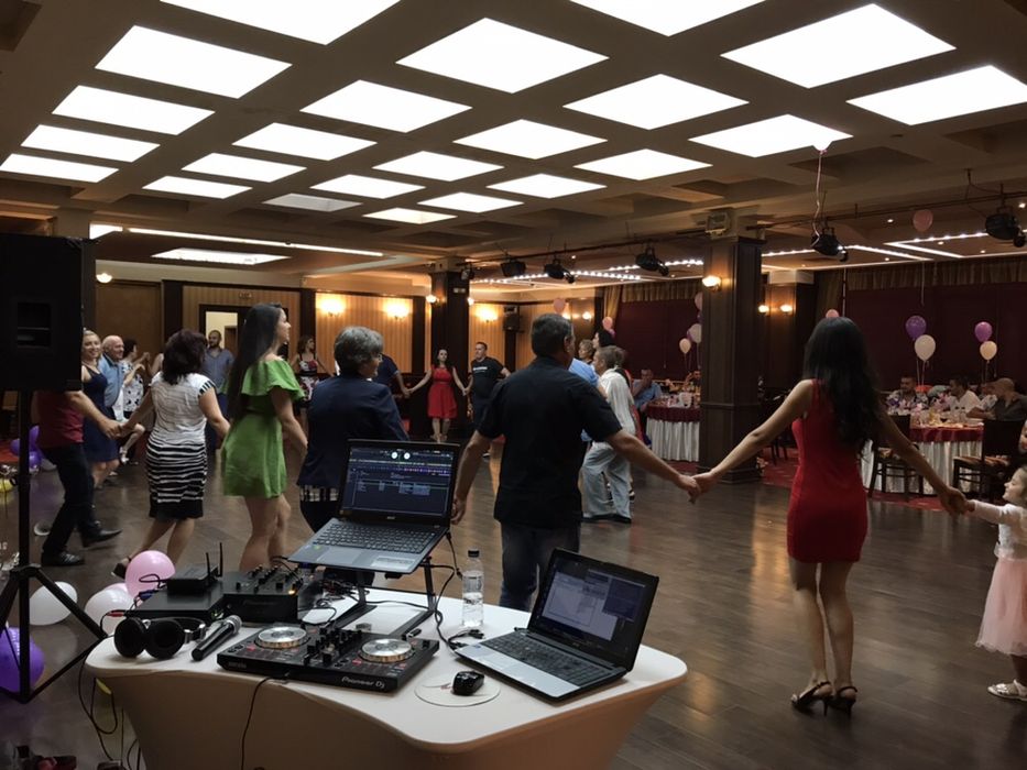 DJ [ Диджей ] за ПАРТИ\БАЛ\РОЖДЕН Ден| Профес. озвучаване! [dj диджей]