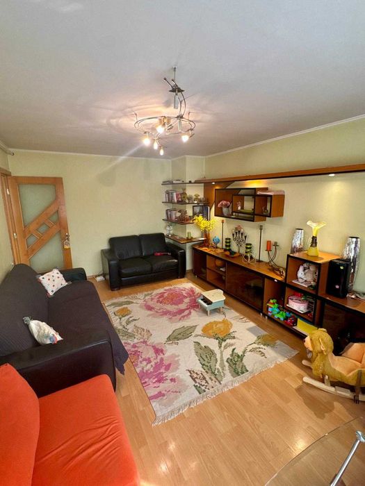 Apartament 3 camere MOBILAT & UTILAT complet- 1 Mai nr. 25, Constanța