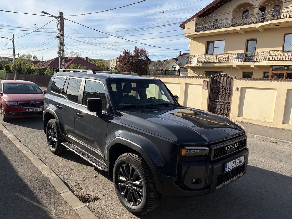 Toyota Land Cruiser 250 Primul proprietar, achizitionata noua showroom Toyota Romania.