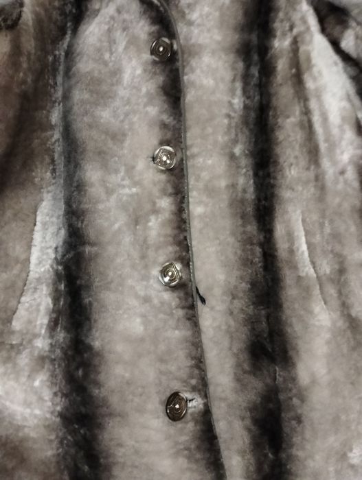 Продам мутоновую шубу