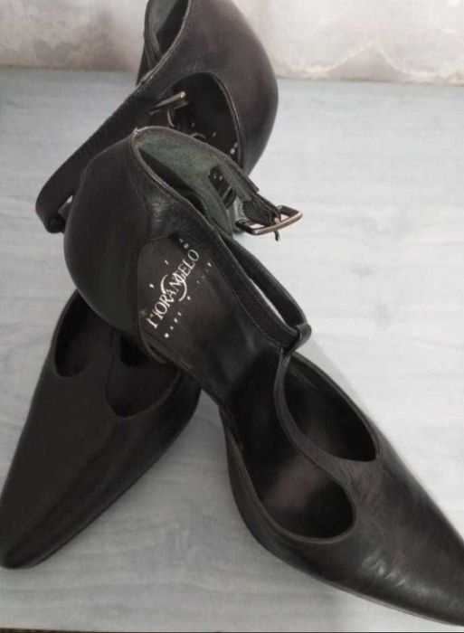 Pantofi stiletto din piele naturală, cu toc metalic. Transport 5 lei