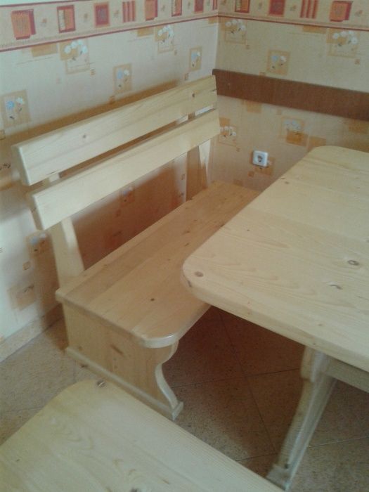 Продавам маса с 4бр пейки от масив /нови/