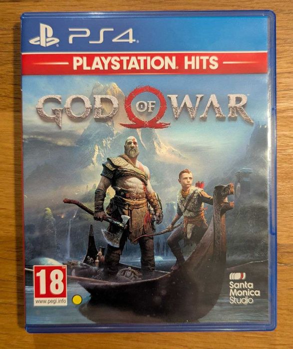 Playstation 4 Pro 1 TB + 3 gamepads + gamepad charger + God of War