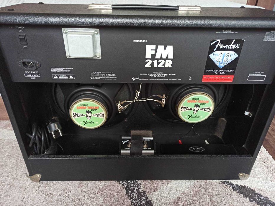 Fender Frontman FM212R  - китарно комбо - 100w