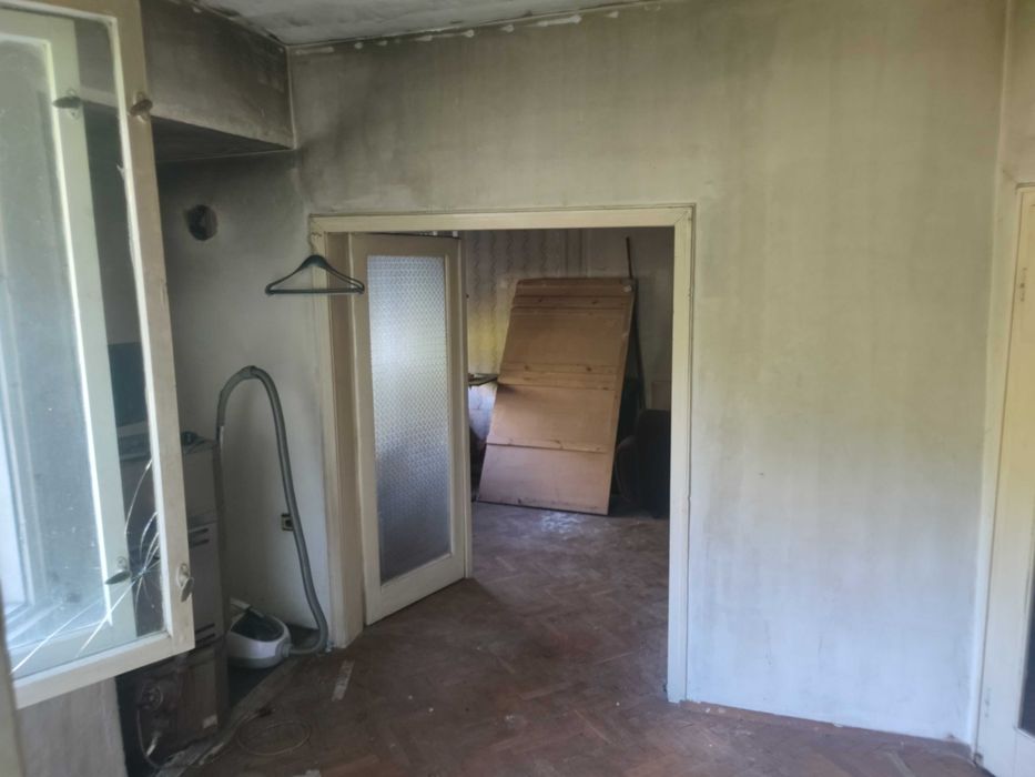 Продава се Тристаен апартамент в Търговище, Вароша - 91 кв.м за 545 €/кв.м - Снимка #3