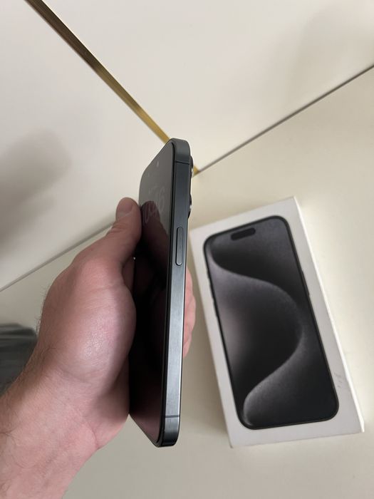 Продам IPhone 15 pro 128gb