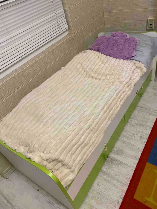 Детско легло 166х70 см с матрак