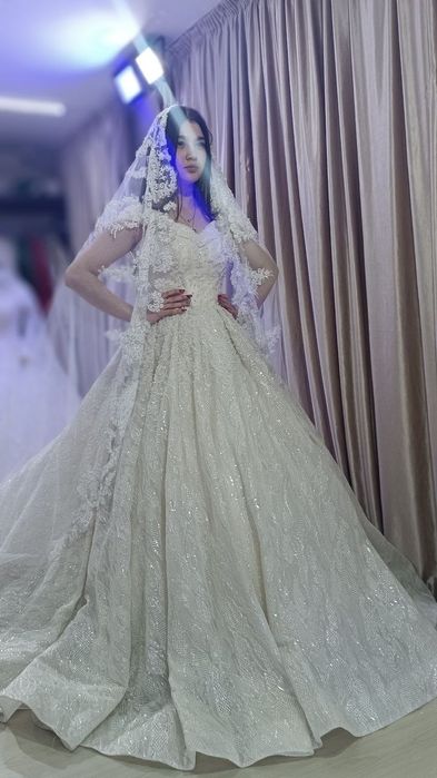 Келин Куйлак,  Свадебный платья