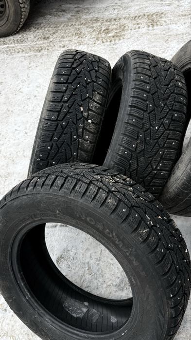 Продам комплект зимних шин
