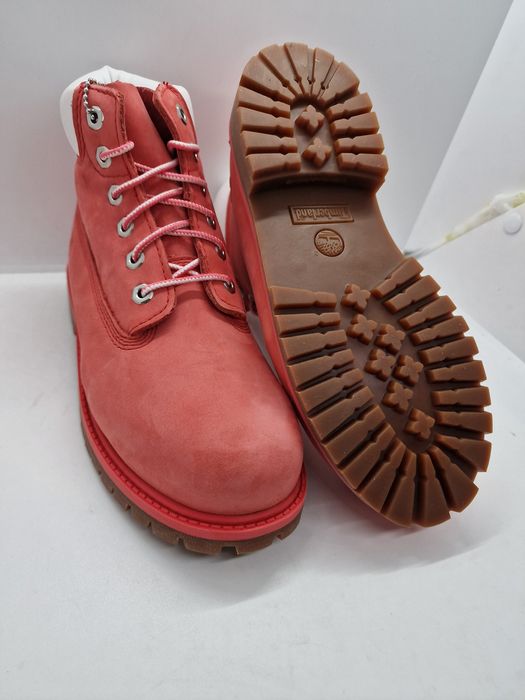 Ghete Timberland Premium 6 inch nr. 35,38,39 lucrate cu 36,38.5,39.5