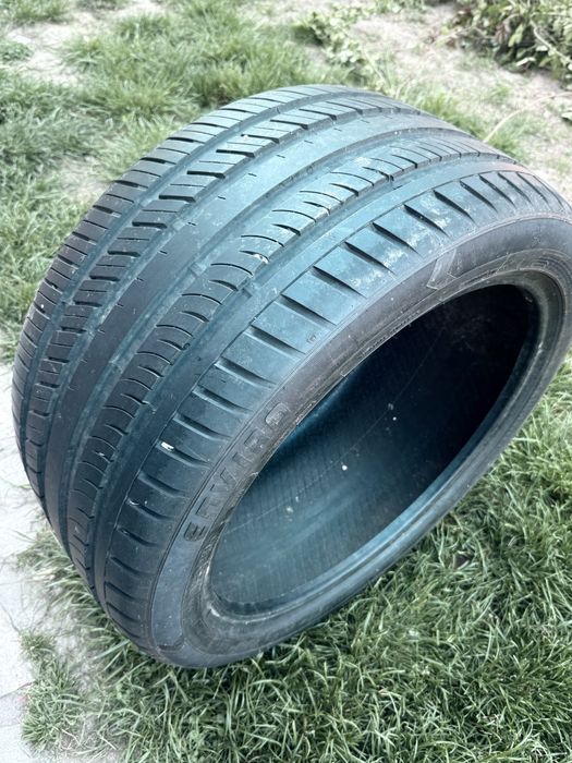 Cauciuc 285/40 R22 m+s si unul infinity r20 nou