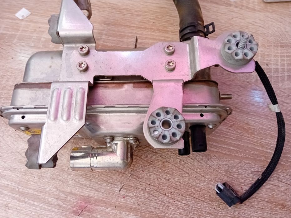 Încălzitor electric BMW I3 an 2022 electric cod 6 7 0 4 9 1 0 2