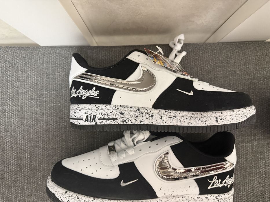 Продавам обувки nike air force Los angelis