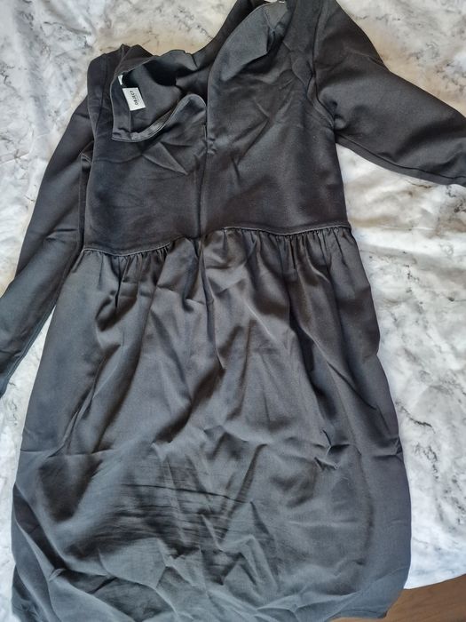 Рокли-дълга,спортна и официална!