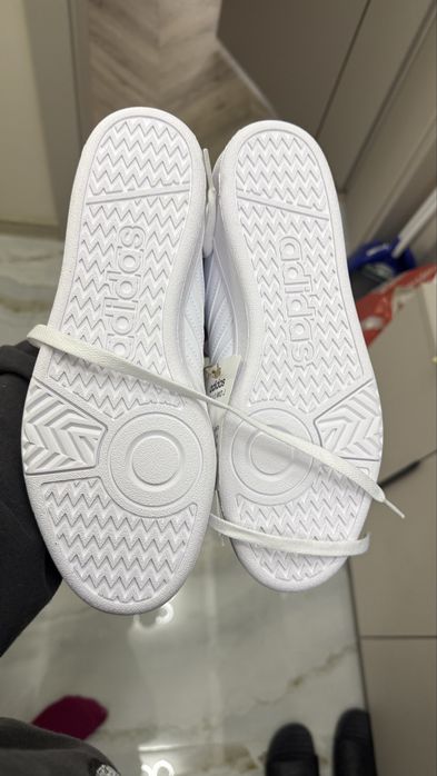 Adidas hoops нови кецове