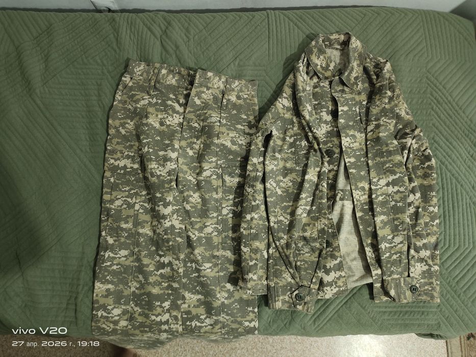 Продам Военый Форму и Берцы