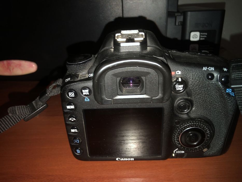 Canon 7D продам не дорого