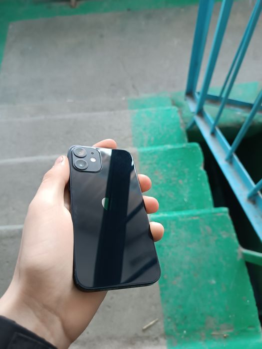 Продам айфон 12 мини