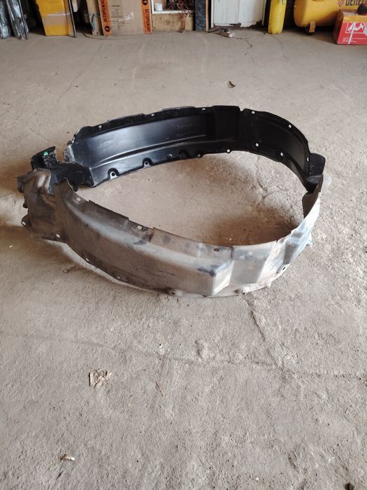 Подкрылки перед. На Lexus lx470