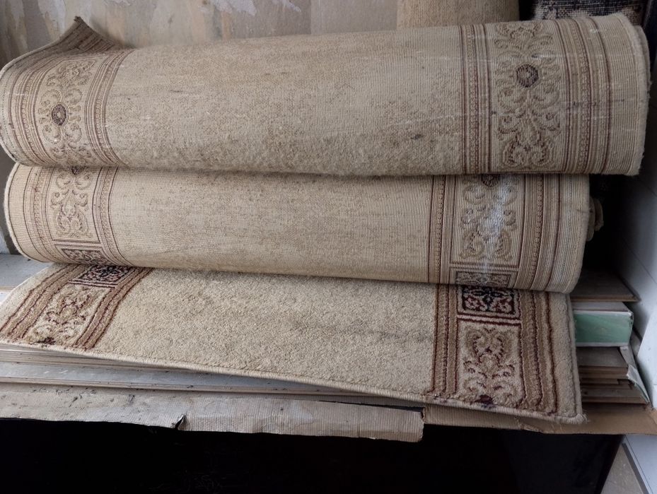 2 ковра продаю срочно