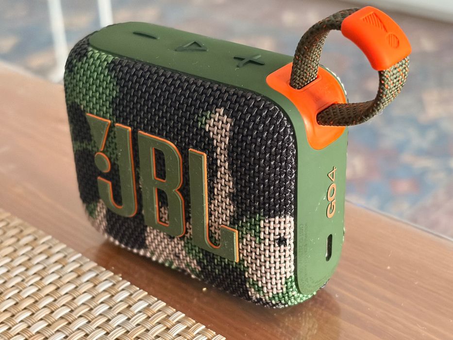 Портативная колонка JBL GO4