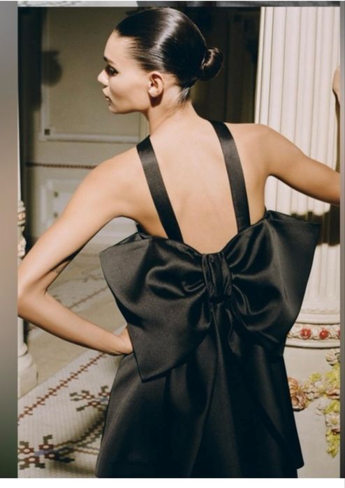 Rochie Zara, noua, mini din satin, neagra , S