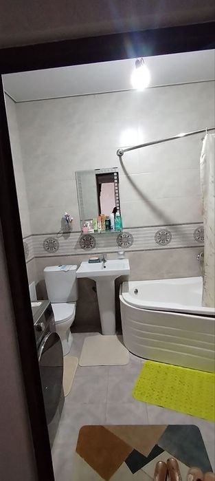 Sagdiana (Obid somsa) 2xonali kvartira sotiladi