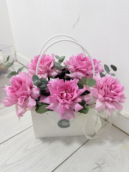 свежие цветы все по 5000 тг