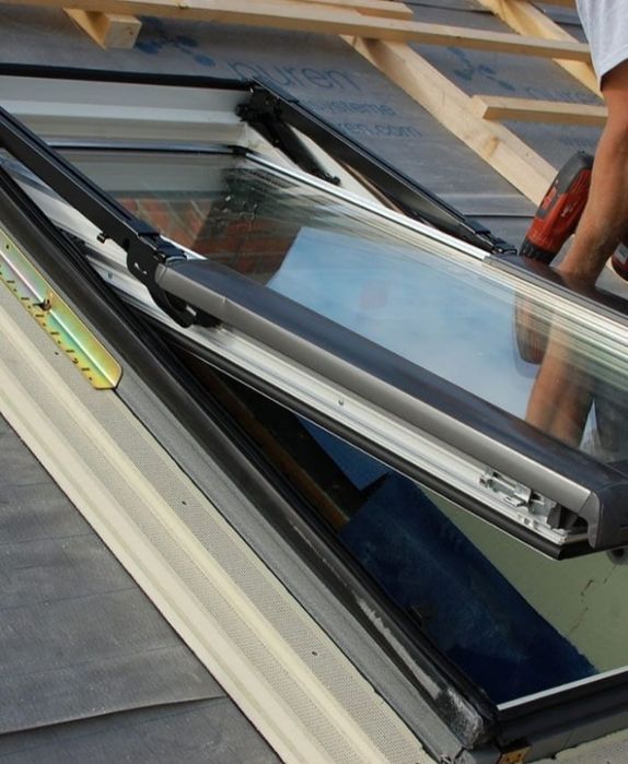 Suntem o echipa specializata in constructii acoperisuri de la A la Z.