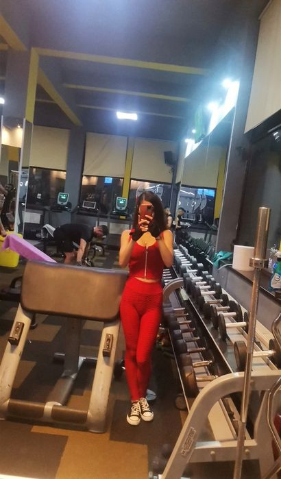 Compleu roșu fitness/sport pentru sală+ruj lichid cadou