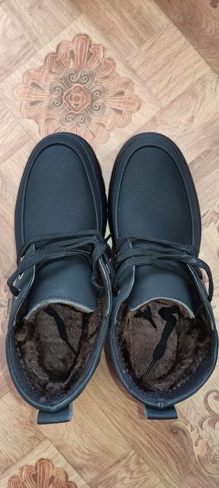 Мягкие и тёплые кроссовки