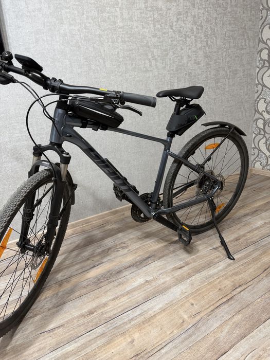 Продам велосипед GIANT ROAM 1