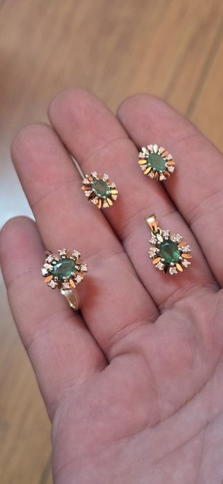 Set aur diamante si smaralde naturale okazie