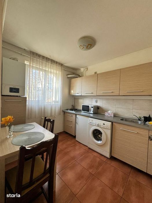 Apartament de vanzare semidecomandat ,1 camere 37 mp , zona BACIU