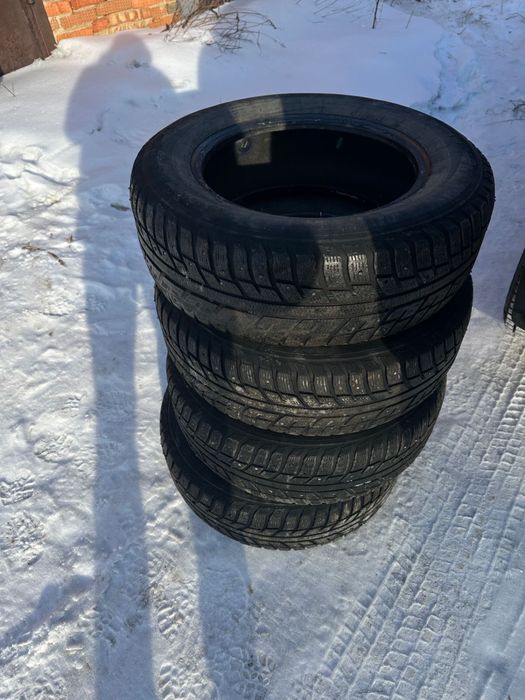 Продам 4 балона на ниву