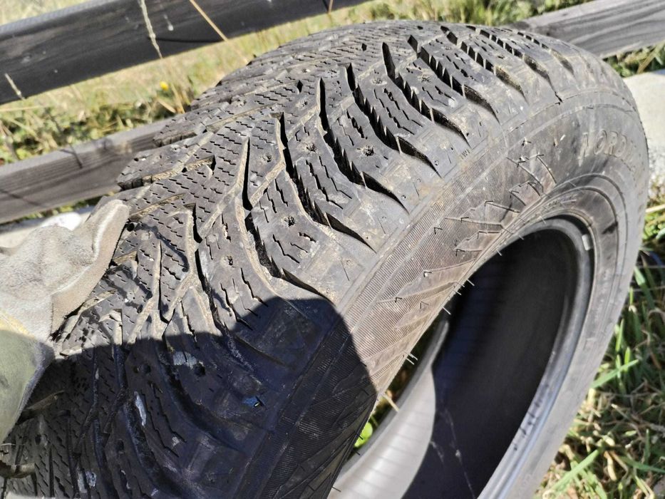 Anvelope Nokian 225 65 R17, iarna ,extra load, noi
