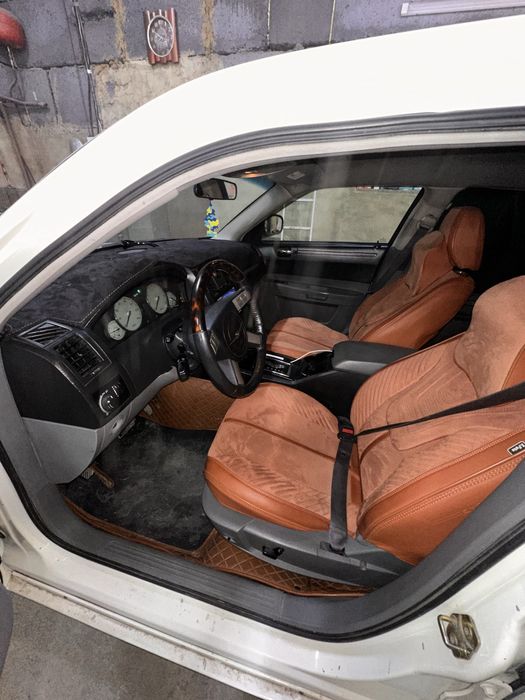 Продам легенду Крайслер С300
