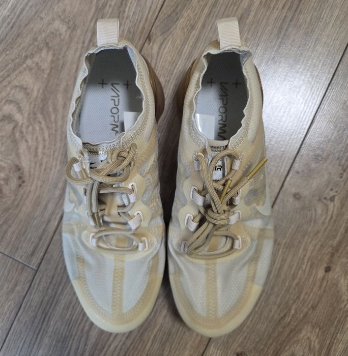Оригинални дамски маратонки Nike 40,5