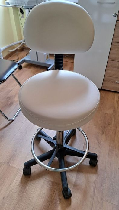 Табуретка с пневмопатрон и ринг за крака