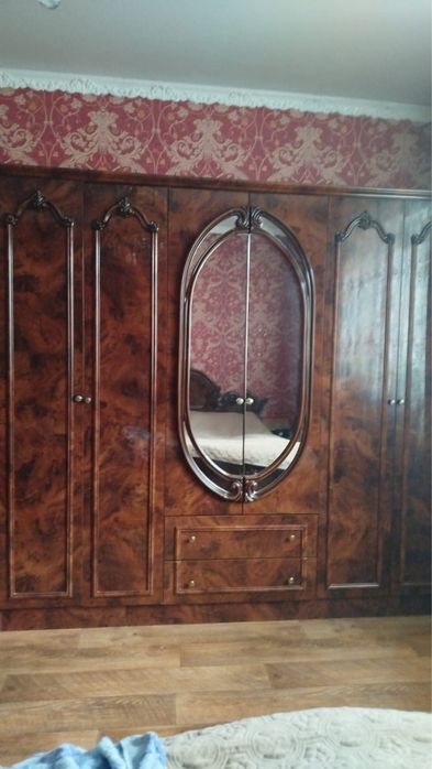 Продам спальный гарнитур б/у