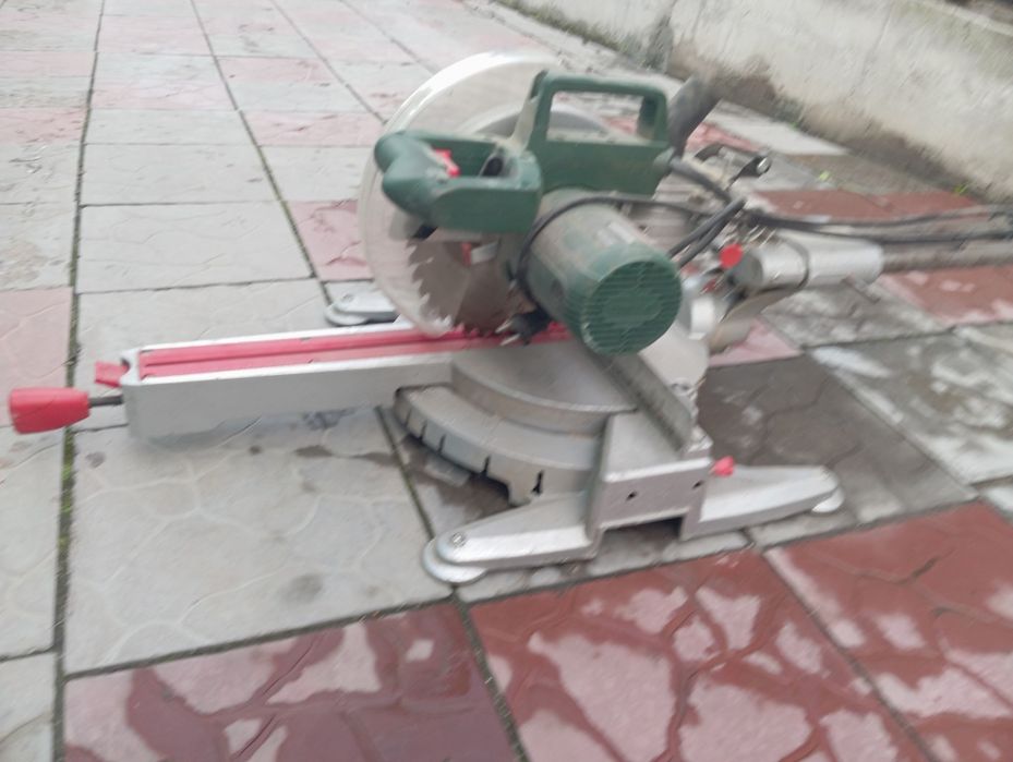 Циркулярка с ножками-для стола