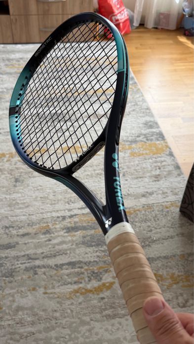 Racheta Yonex Ezone 100