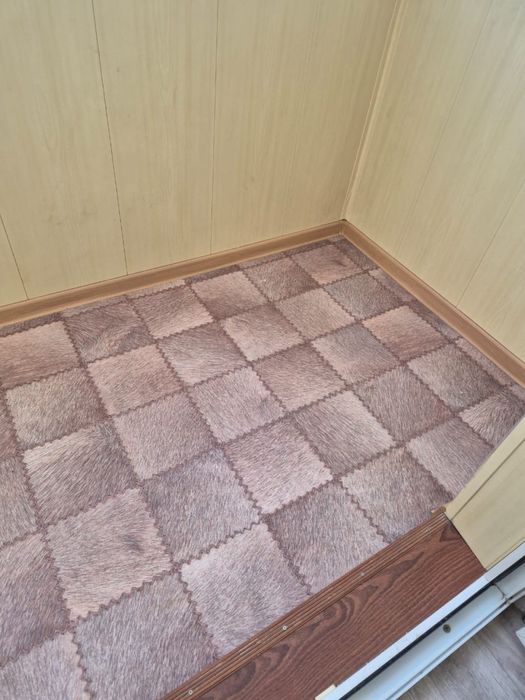 Продам ленолиум б/у.