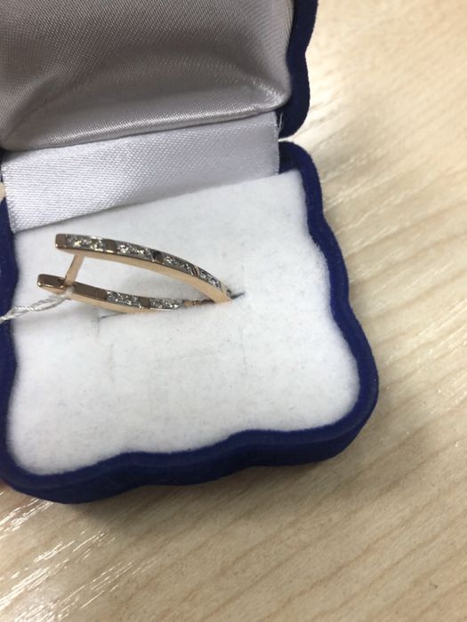 Продам серьги золото