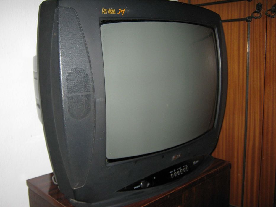 Телевизор марки-LG!