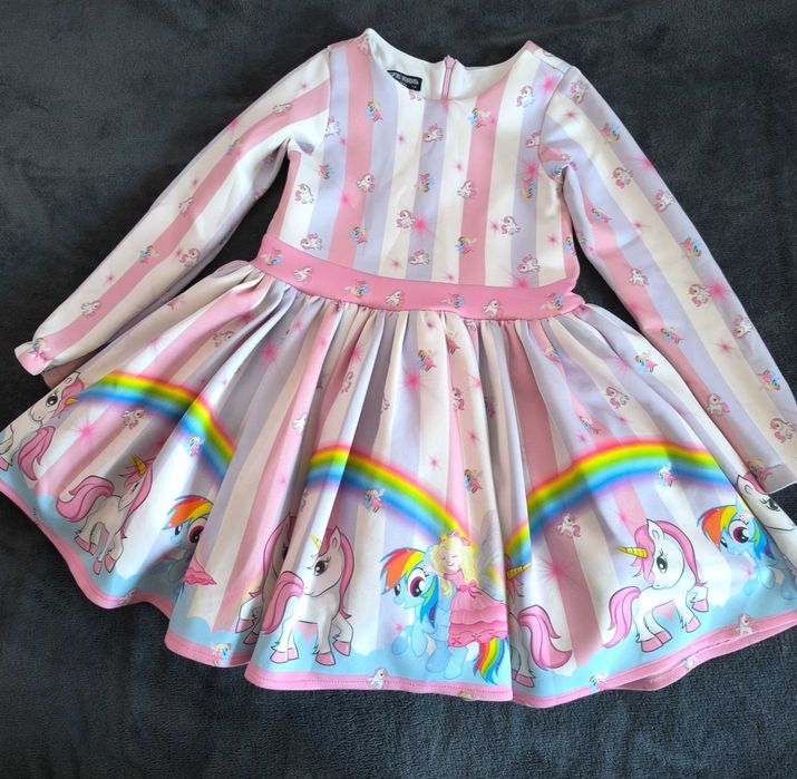 Рокля с Еднорог от затворен детски магазин