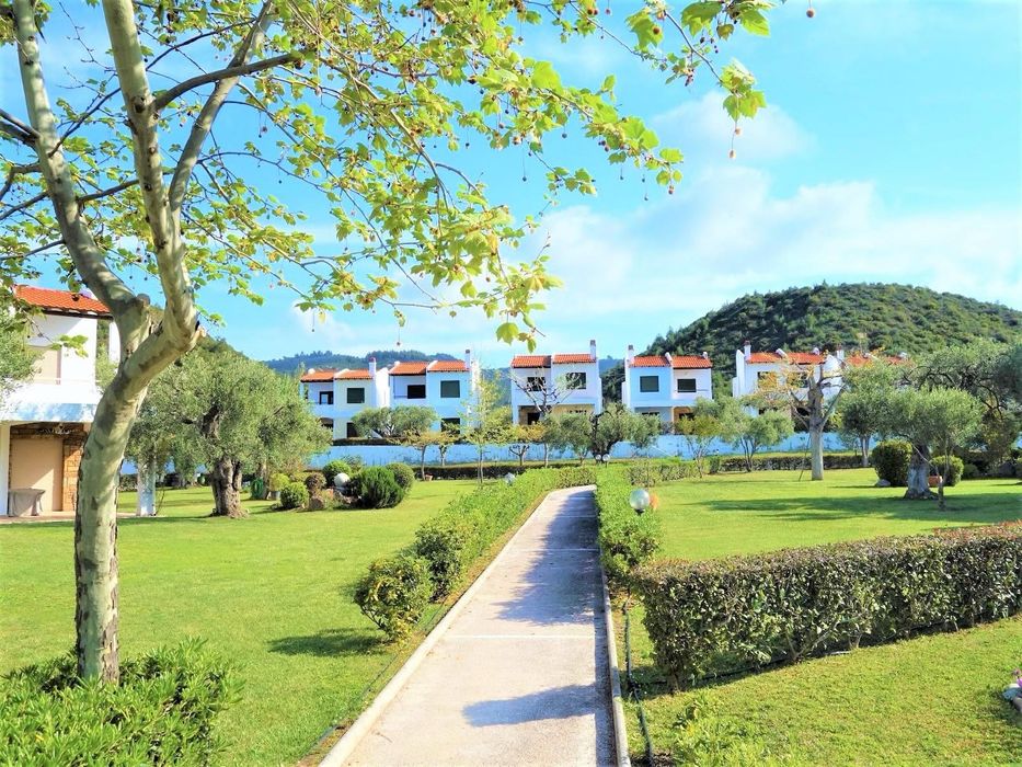 Вила до морето с три спални за продажба в Неа Скиони, Халкидики