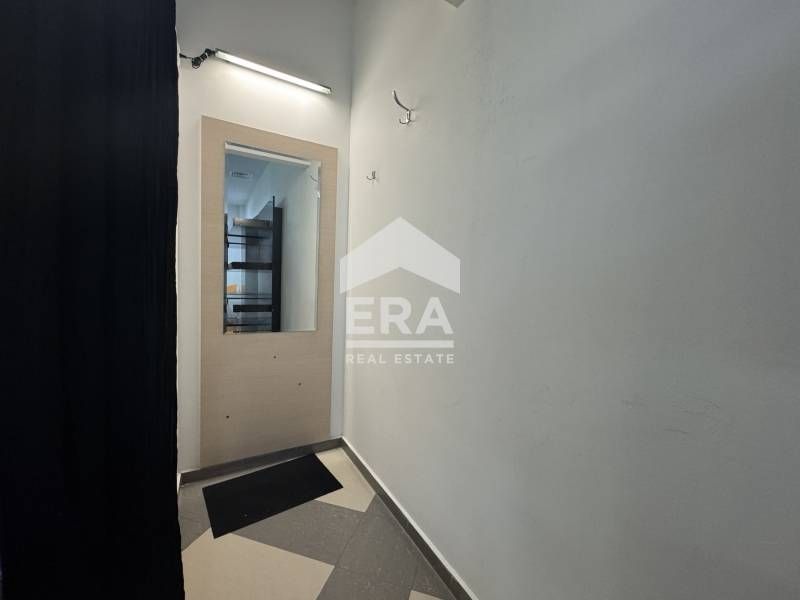 Дава се под наем Магазин в Силистра, Център - 40 кв.м за 256 € - Снимка #3