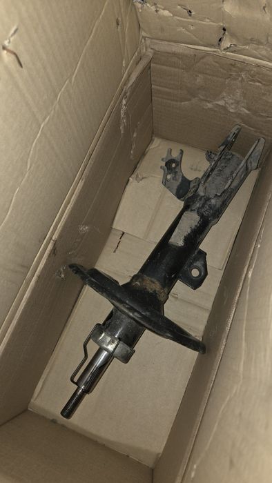 Амортизаторы камри Америка 50  xle