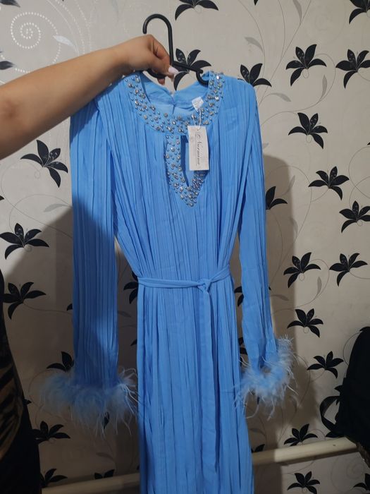 Одежда, обувь, платье.